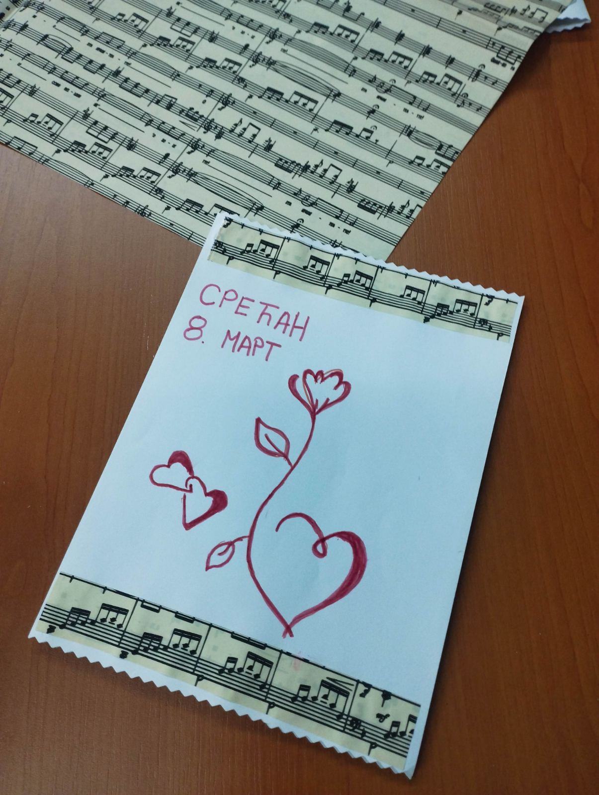 Креативност на делу: Млади стварају за 8. март!